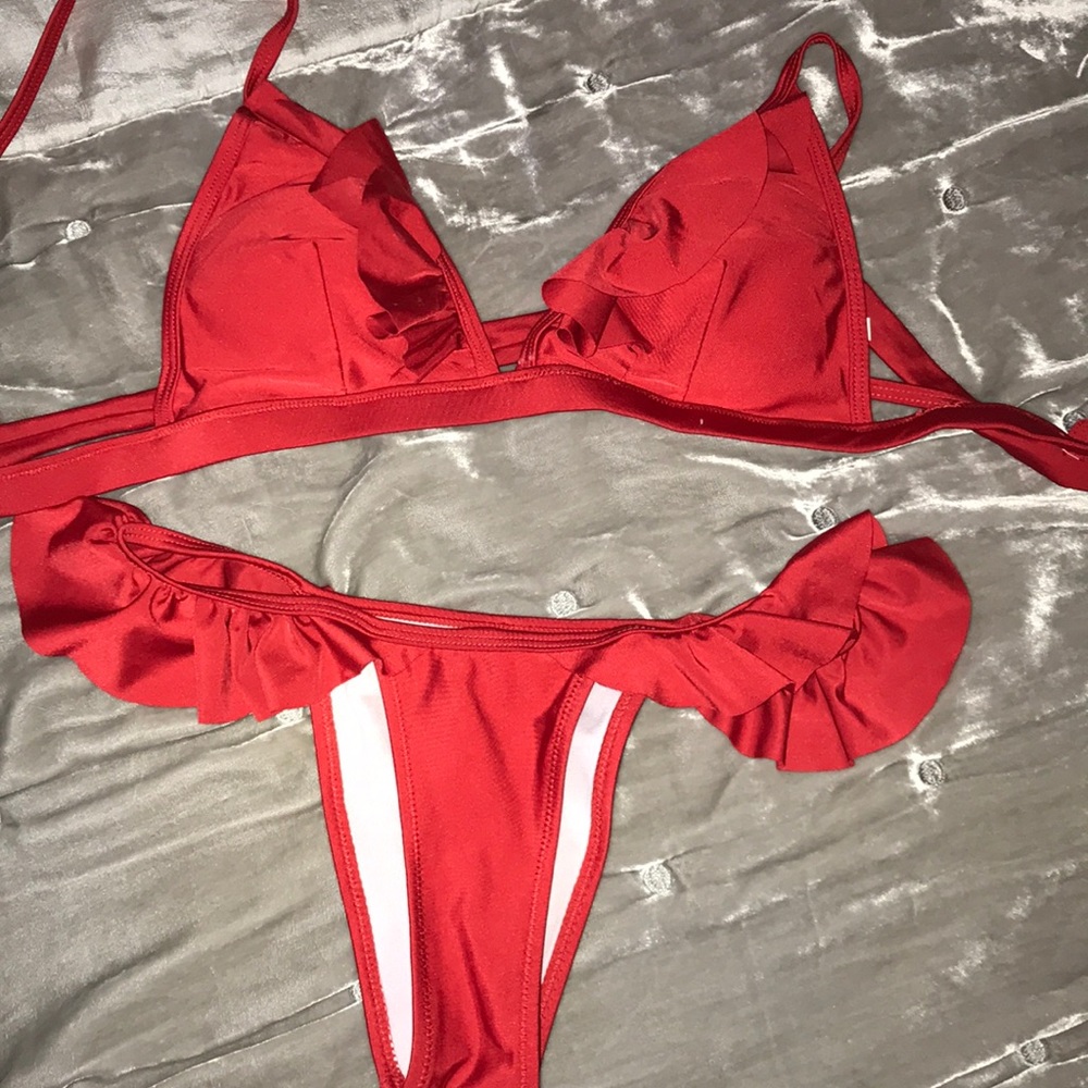 RED RUFFLE BIKINI SET NEVER WORN
